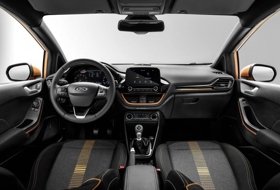 Торпедо Ford Fiesta Active 2017 года  (WW) (фото 3 из 37)